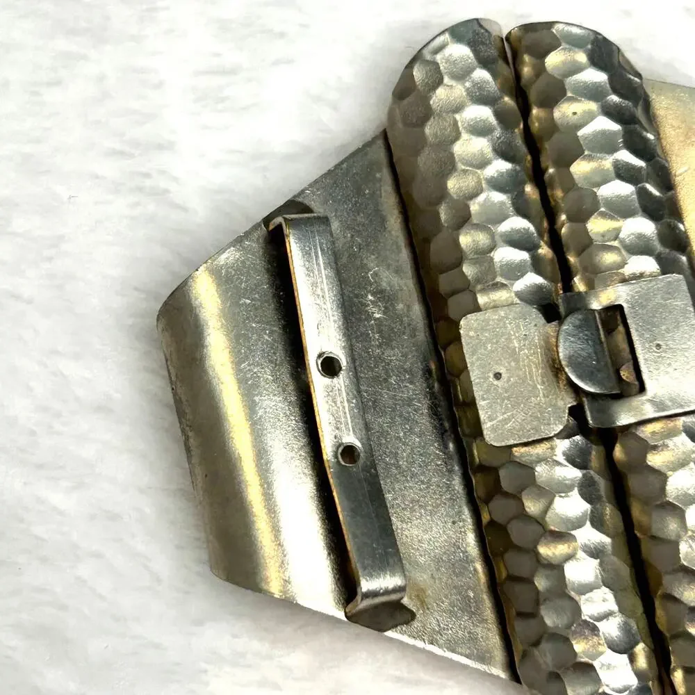 Vintage‎ Hammered Metal Belt Buckle